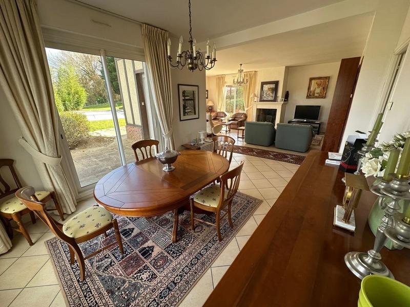 Maison - 190 m² - 6 pièces