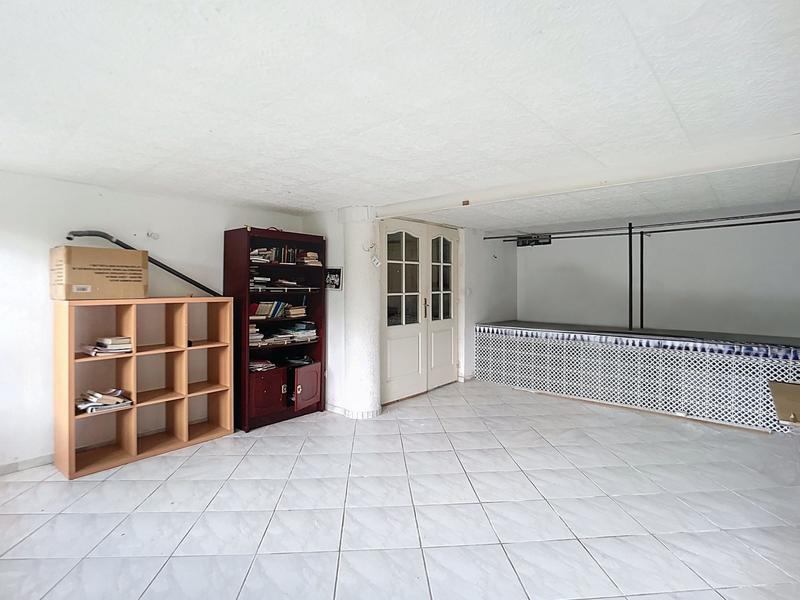 Maison - 293 m² - 11 pièces