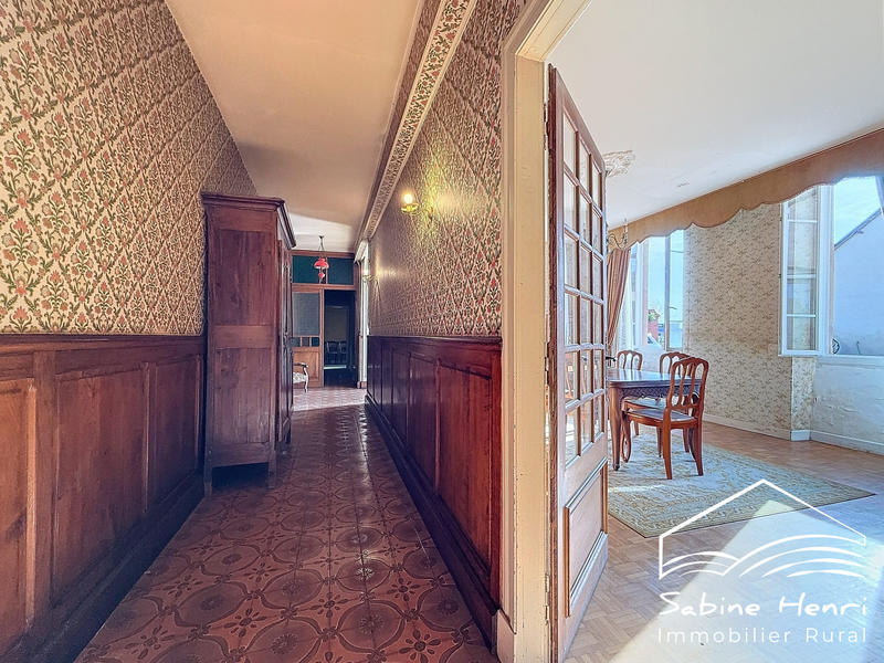 Maison ancienne - 215 m² - 8 pièces