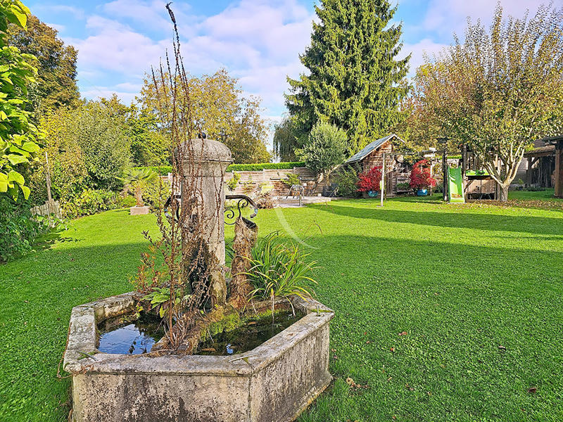 Maison - 205 m² - 6 pièces