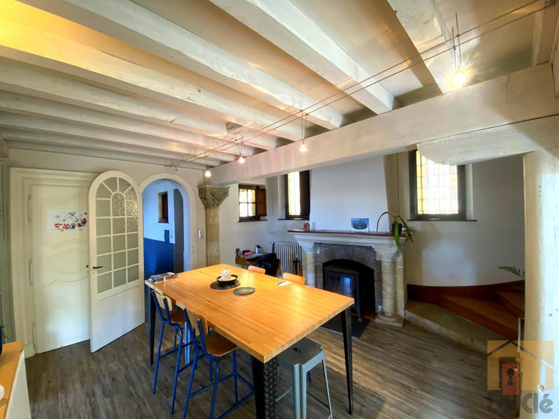 Maison - 300 m² - 11 pièces