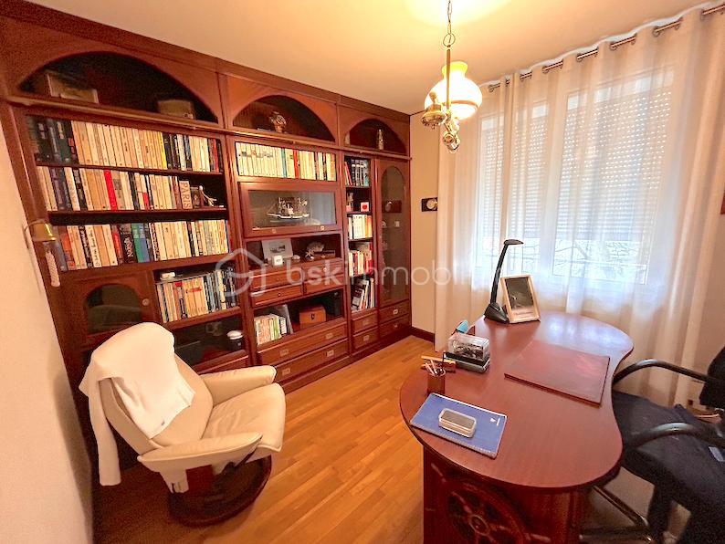 Maison - 168 m² - 8 pièces