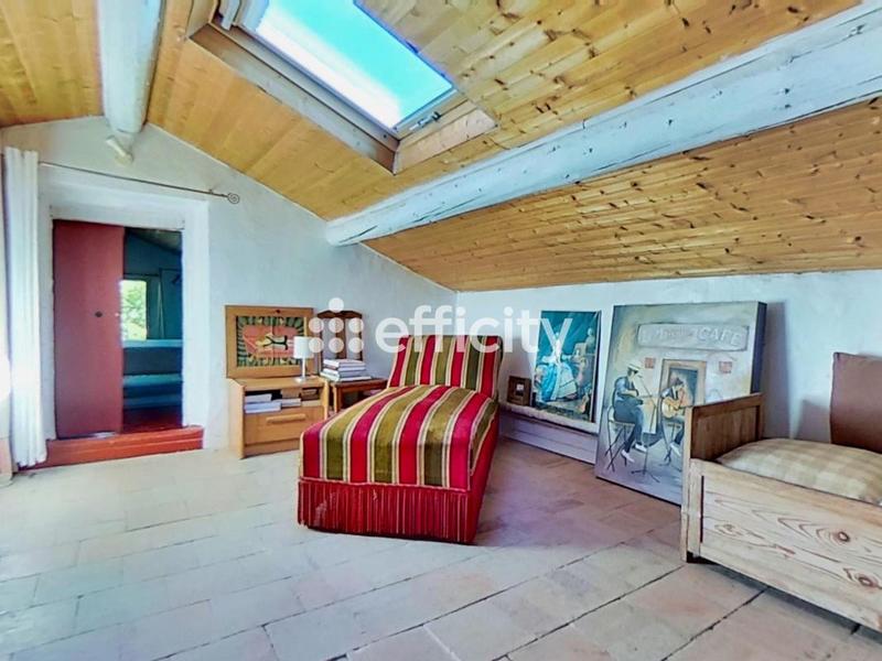 Maison - 200 m² - 6 pièces