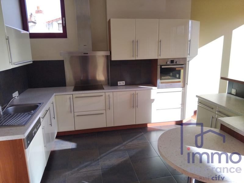 Appartement - 140 m² - 4 pièces