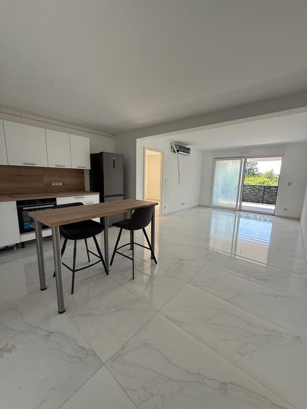 Appartement - 72 m² - 3 pièces