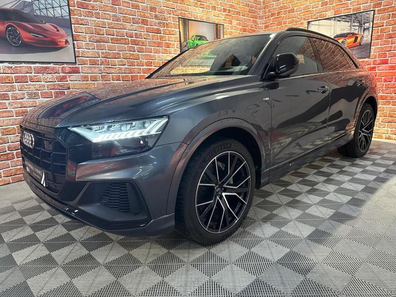 Audi Q8 s line