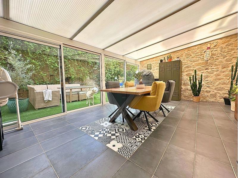 Demeure - 163 m² - 7 pièces