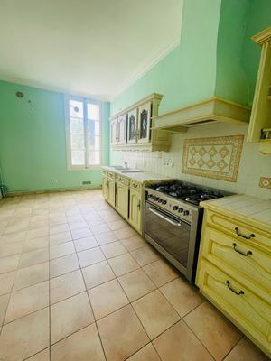 Appartement haussmannien - 101 m² - 4 pièces