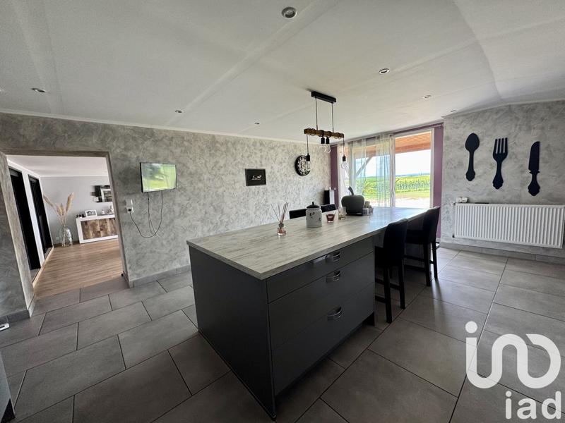 Maison - 216 m² - 7 pièces