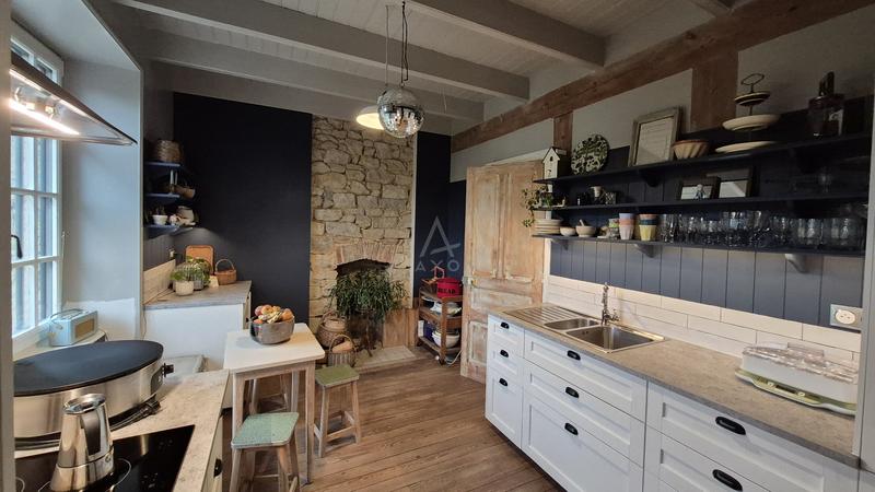 Appartement - 93 m² - 4 pièces