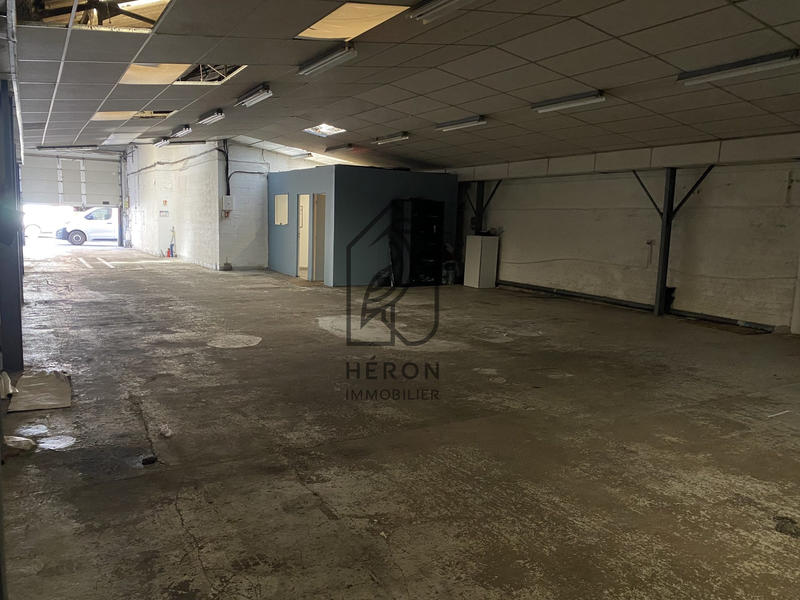 Entrepôt - 285 m²