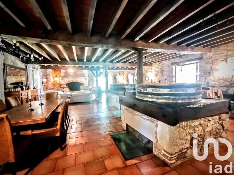 Maison - 400 m² - 8 pièces