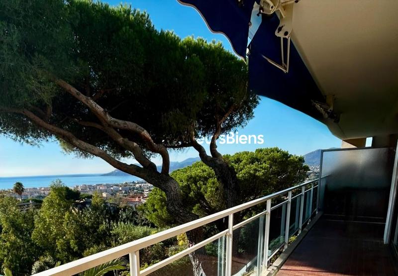 Appartement - 82 m² - 3 pièces