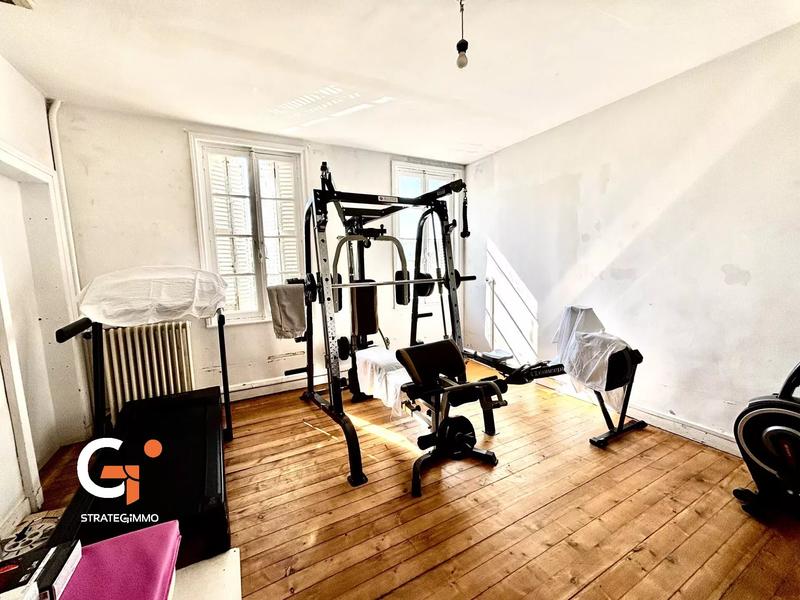 Maison - 349 m² - 10 pièces