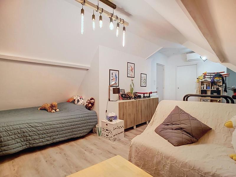 Maison - 159 m² - 5 pièces