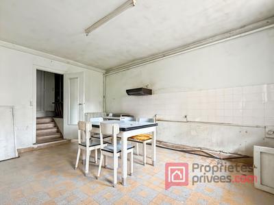 Maison - 150 m² - 10 pièces