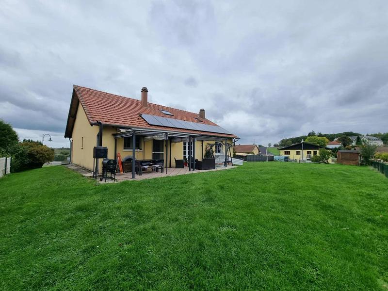 Maison traditionnelle - 200 m² - 7 pièces