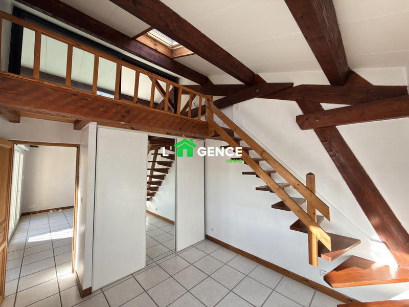 Appartement - 90 m² - 3 pièces