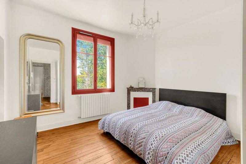 Maison - 200 m² - 6 pièces