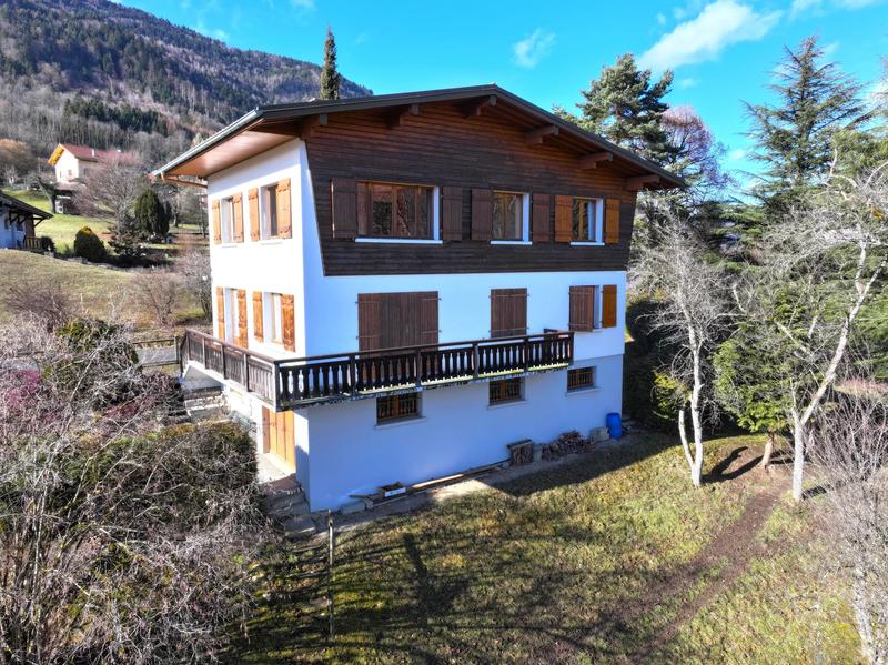 Maison - 144 m² - 8 pièces
