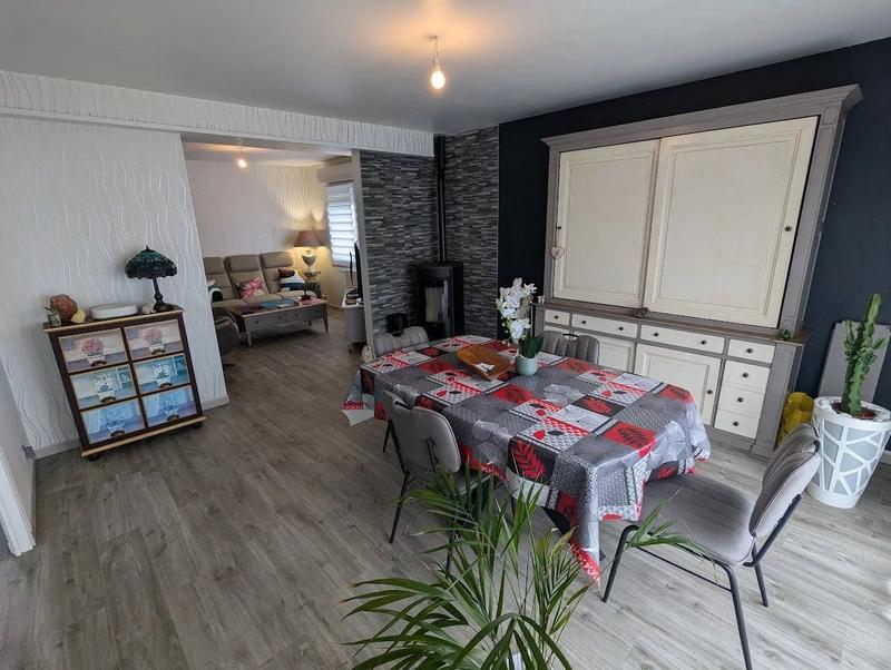 Maison - 140 m² - 7 pièces