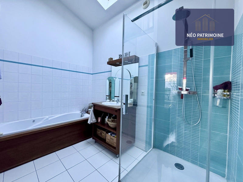 Appartement - 111 m² - 4 pièces