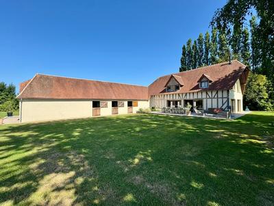 Maison - 240 m² - 7 pièces