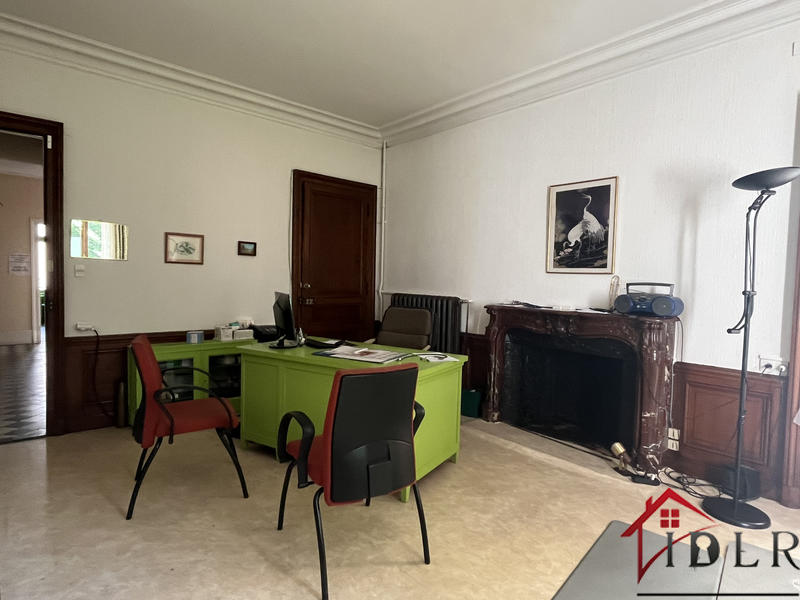 Propriété - 230 m² - 12 pièces