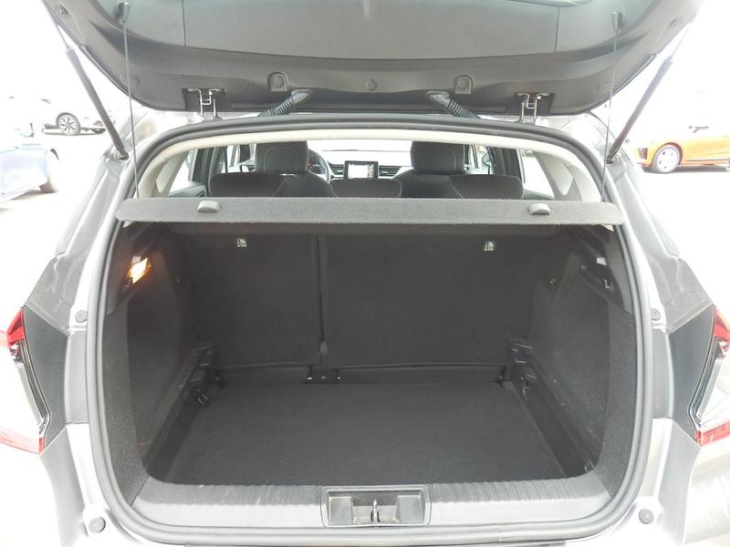 Renault Captur Business Tce 140- 21 II 140