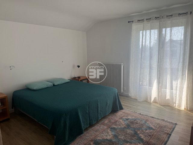 Maison - 170 m² - 7 pièces