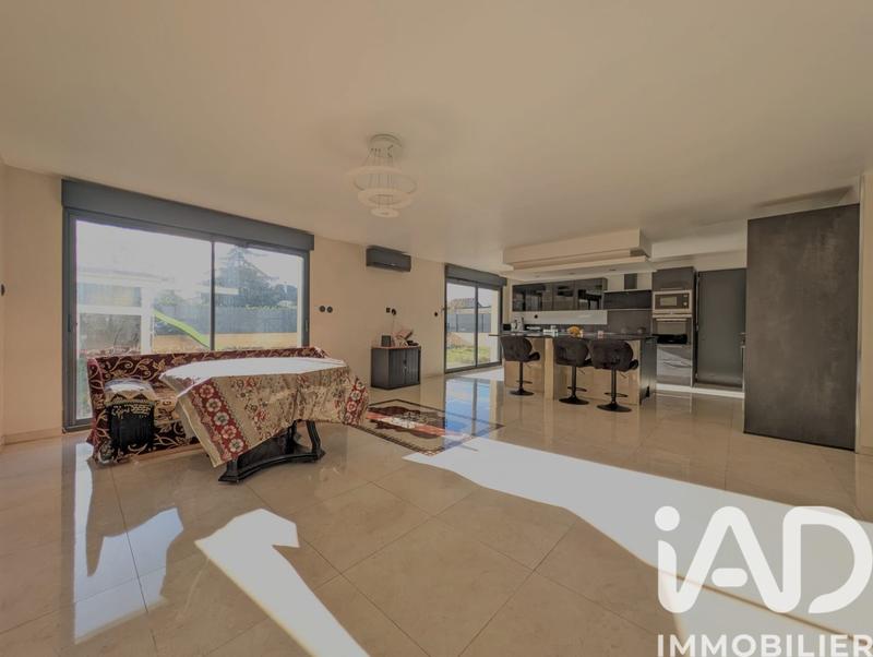 Maison - 185 m² - 7 pièces