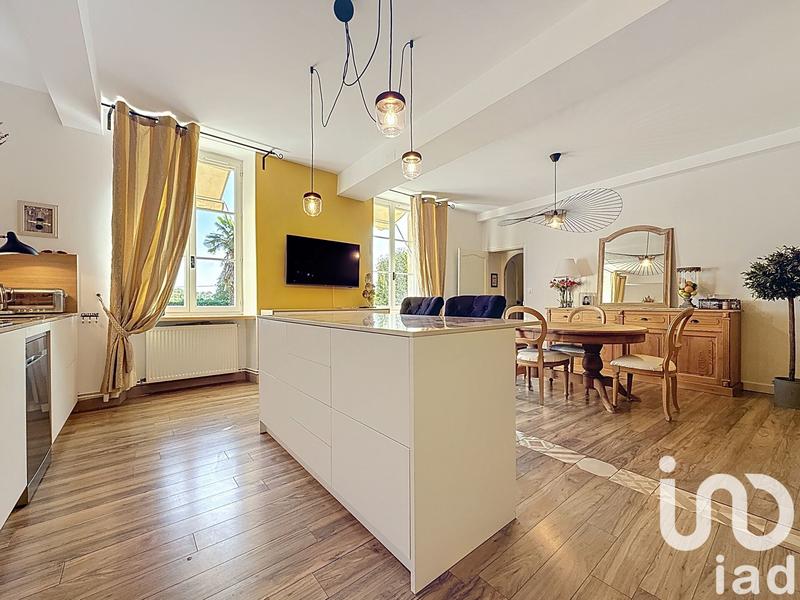 Maison - 350 m² - 12 pièces