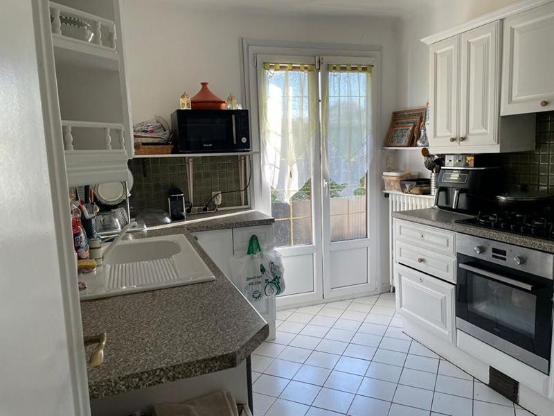 Maison - 255 m² - 9 pièces