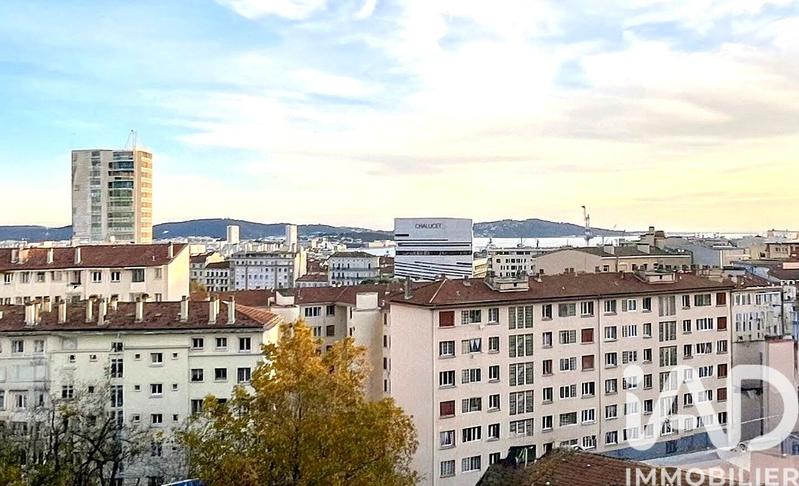 Appartement - 127 m² - 6 pièces