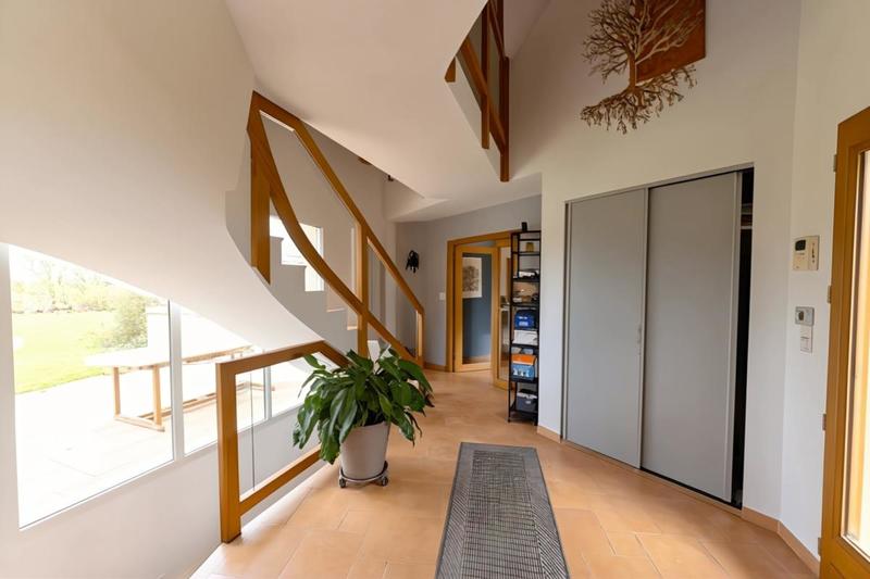 Pavillon - 264 m² - 8 pièces