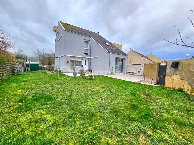 Maison - 105 m² - 6 pièces