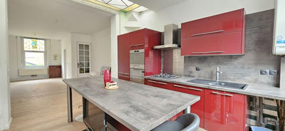 Maison - 98 m² - 5 pièces