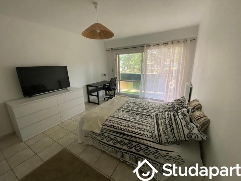 Chambre - 13 m² - 1 pièce