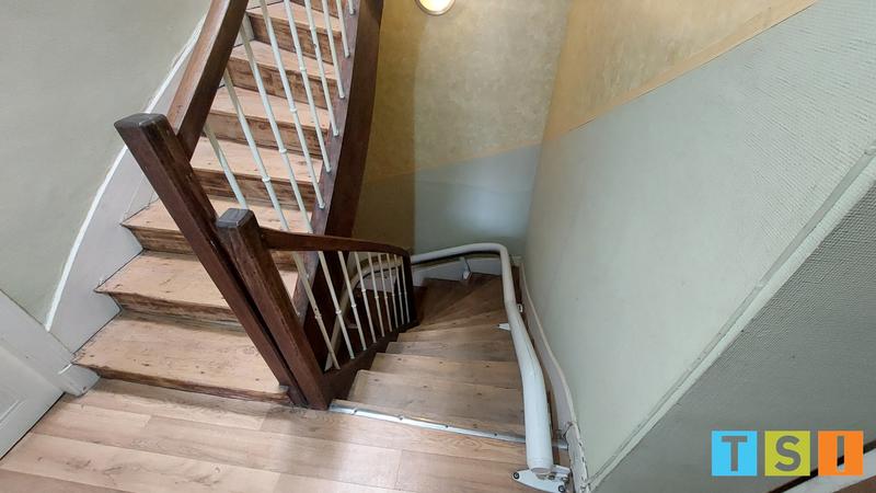 Maison - 400 m² - 16 pièces