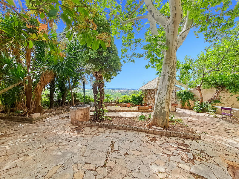 Maison - 185 m² - 8 pièces