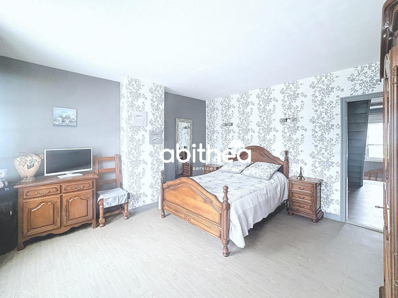 Maison - 183 m² - 8 pièces