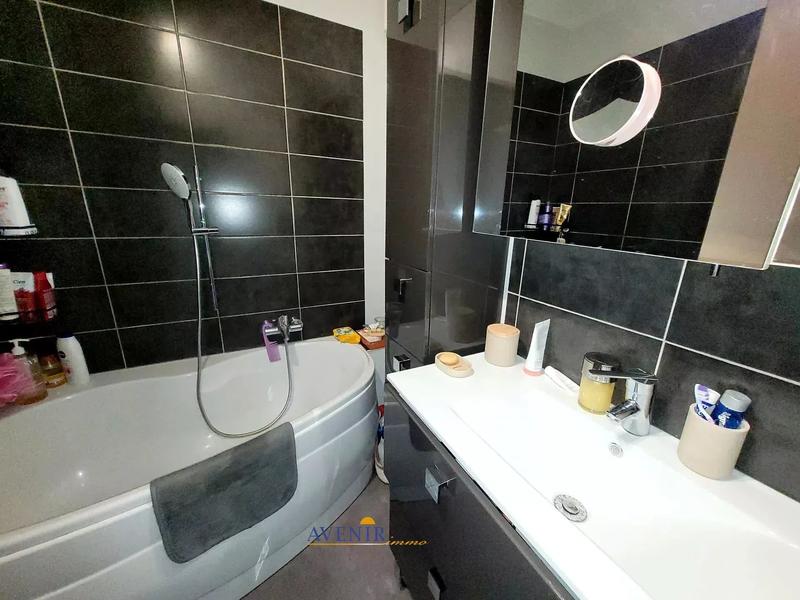 Appartement - 72 m² - 3 pièces