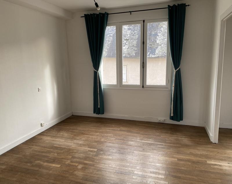 Maison - 240 m² - 9 pièces