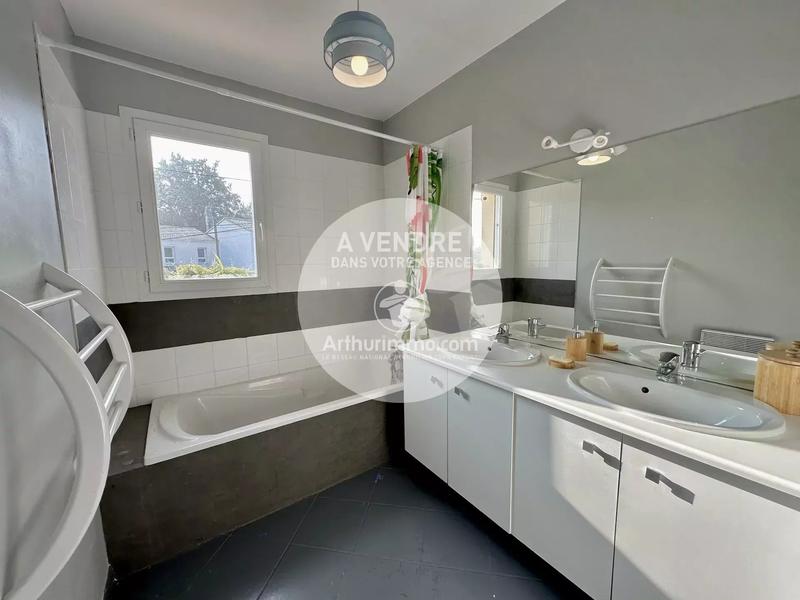 Maison - 175 m² - 7 pièces