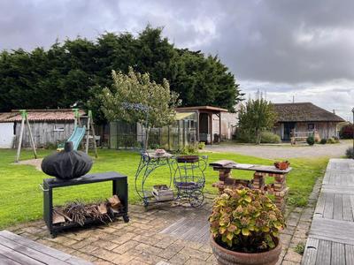 Maison - 156 m² - 7 pièces