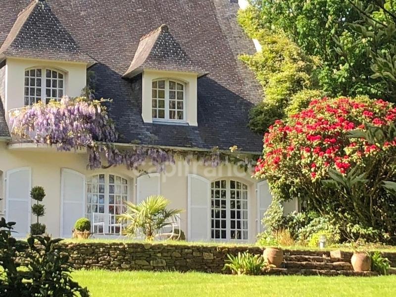 Maison bourgeoise - 324 m² - 9 pièces