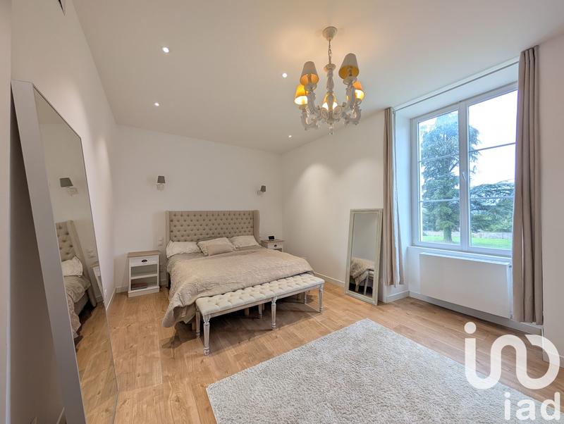 Maison - 286 m² - 10 pièces