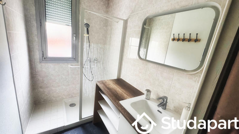 Appartement - 84 m² - 5 pièces