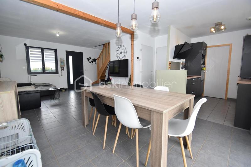 Maison - 92 m² - 5 pièces