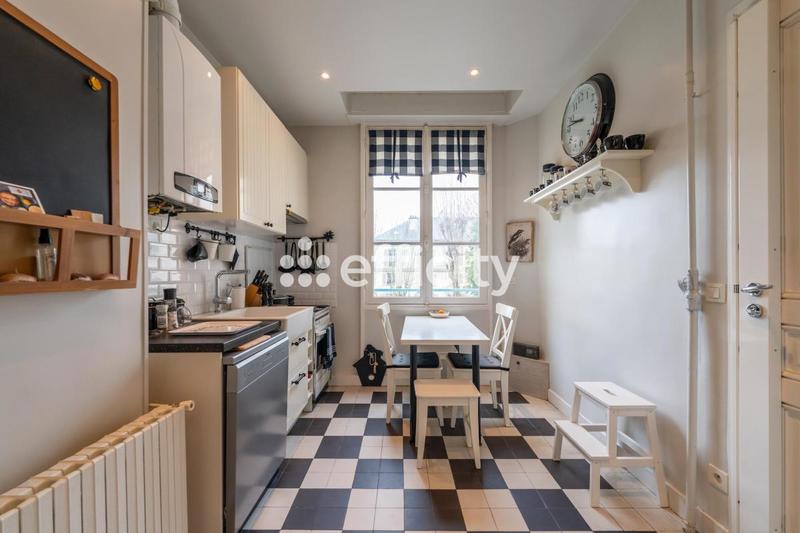 Appartement - 147 m² - 6 pièces